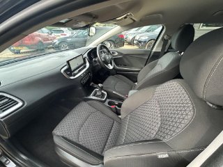 /photos/12068/874176b9-f3d1-487b-9b0e-b06eb7b0aefb_i320x240.jpg